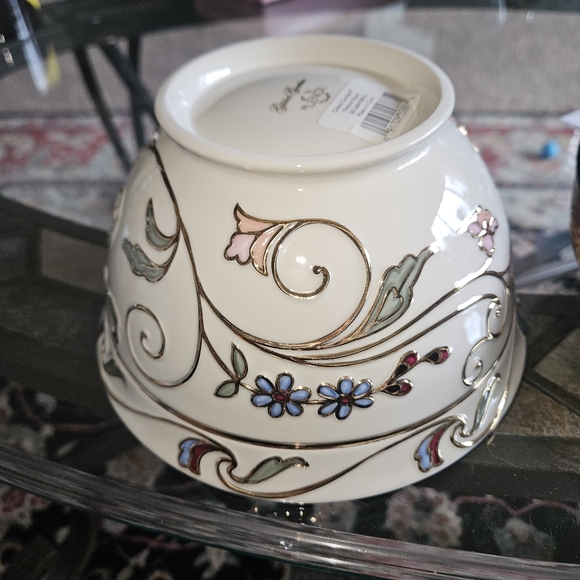 Lenox Gilded Garden bowl - Picture 3 of 3